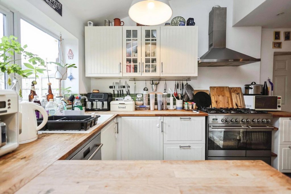 Property photo 3 of 30 Pbox-Img.Jpg