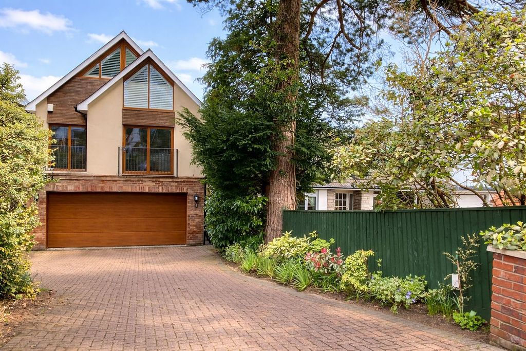 Property photo 1 of 31