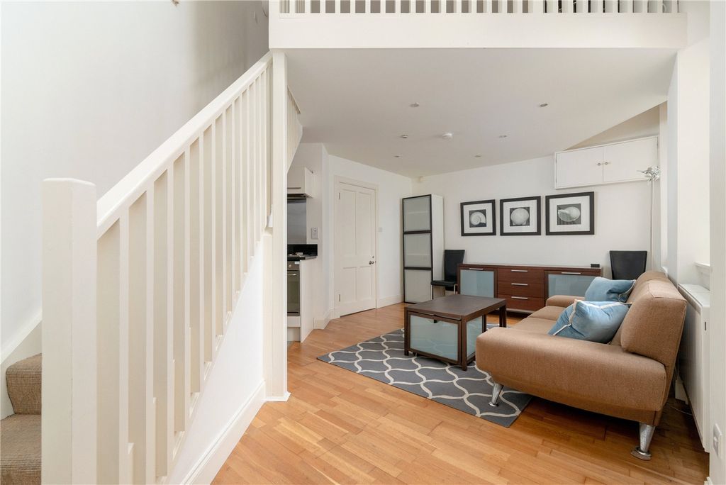 Property photo 3 of 17 Drumsheugh Gardens 6