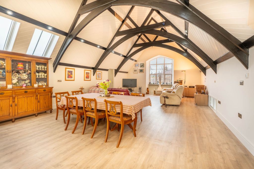 Property photo 2 of 41 Dining Area