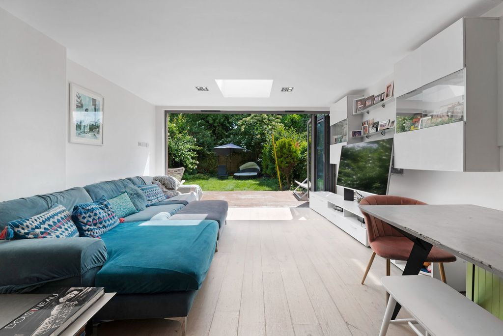 Property photo 1 of 15