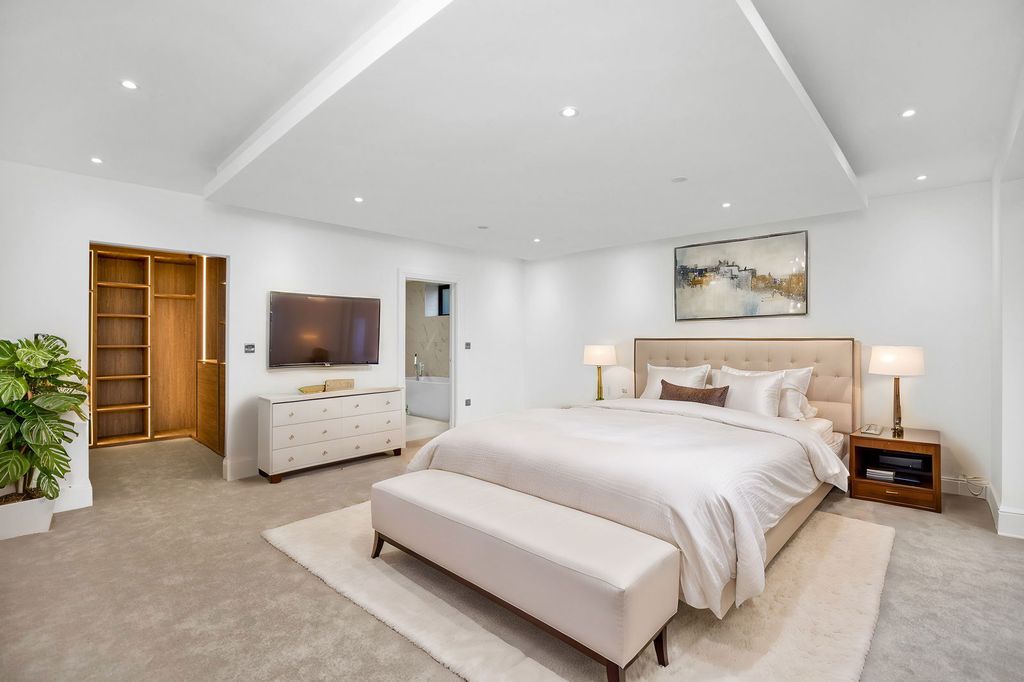 Property photo 3 of 25