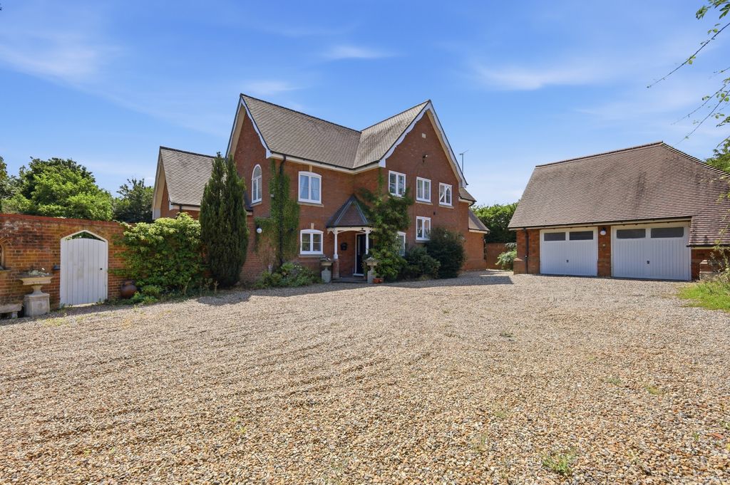Property photo 1 of 34 Picture No. 67