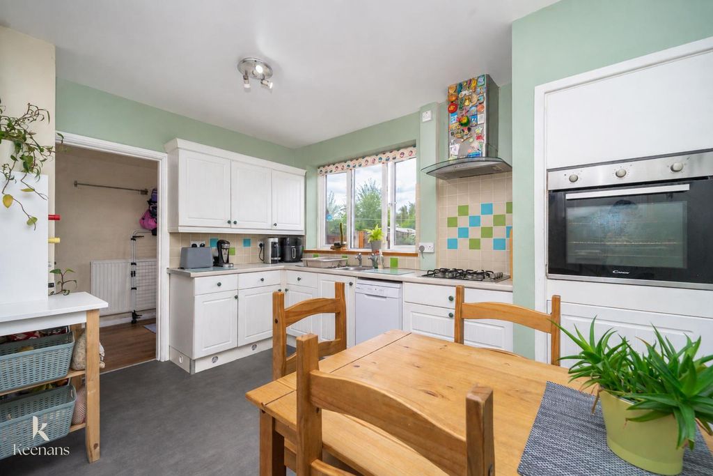 Property photo 3 of 31 3.Jpg