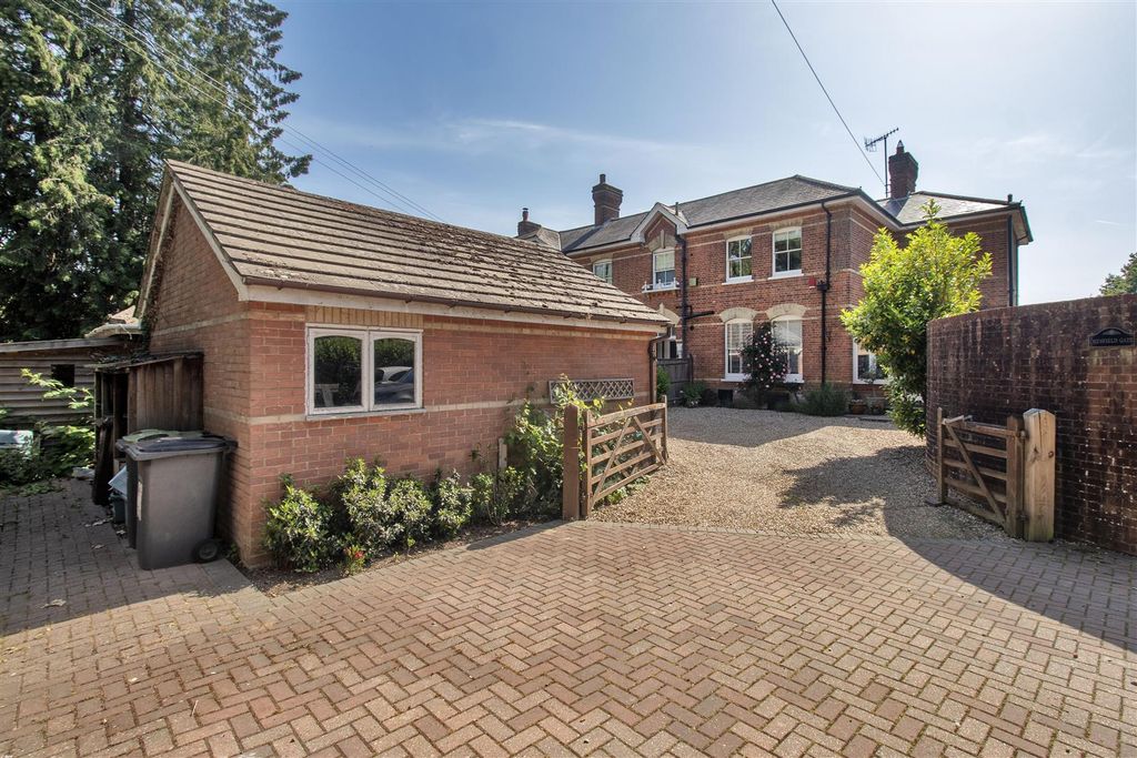 Property photo 1 of 17 63897_005.Jpg