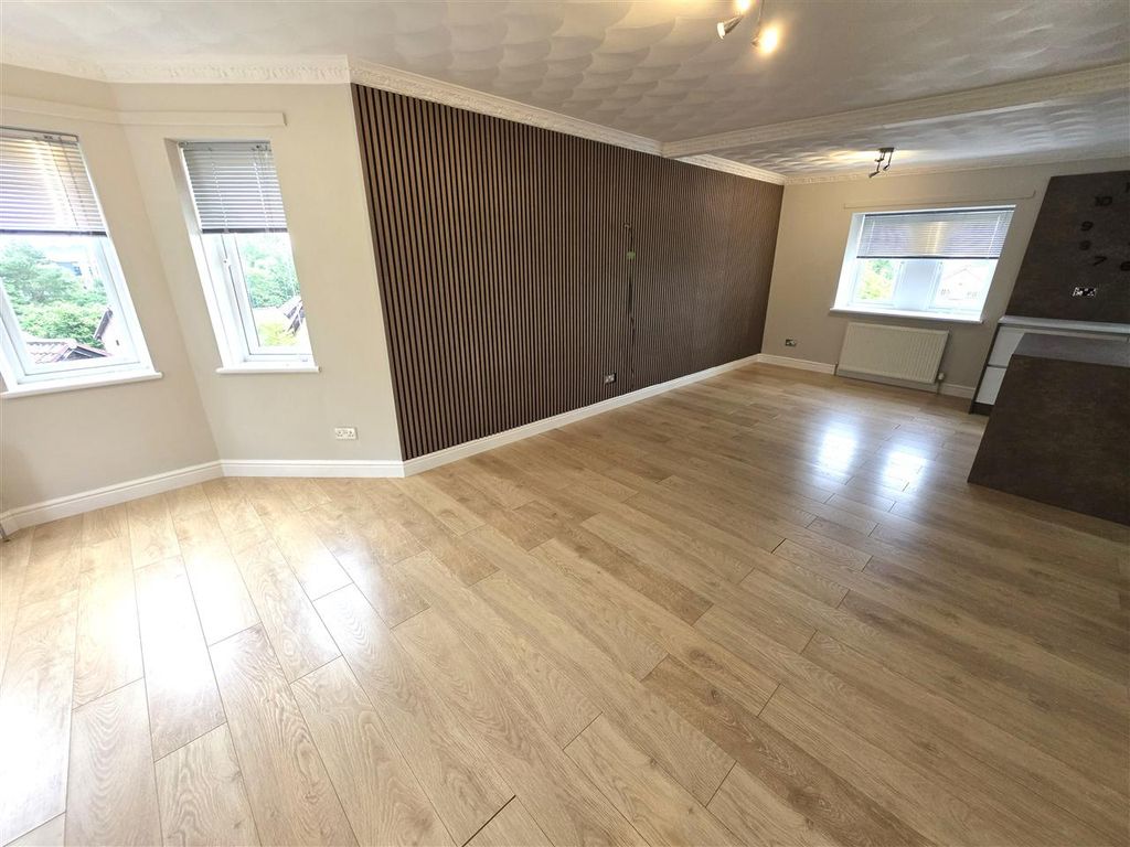 Property photo 3 of 29