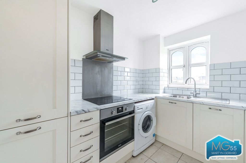 Property photo 1 of 11 Picture No. 22