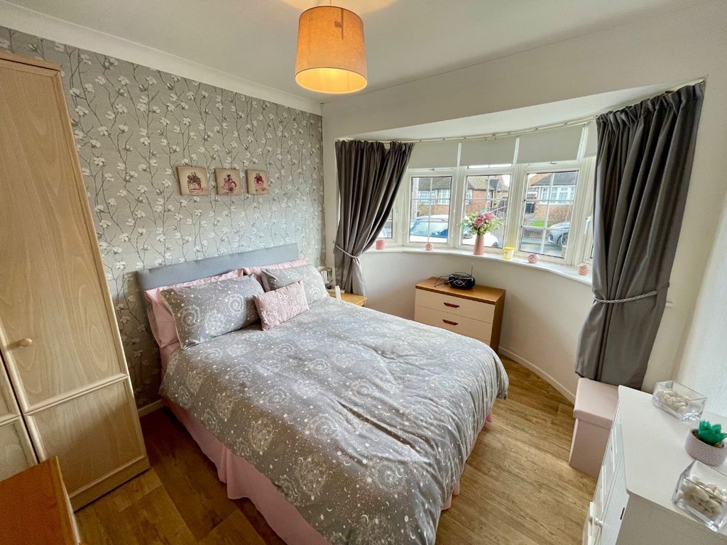 Property photo 2 of 9 4893211