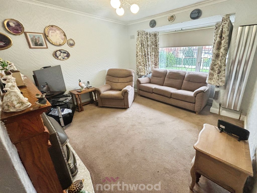 Property photo 2 of 25