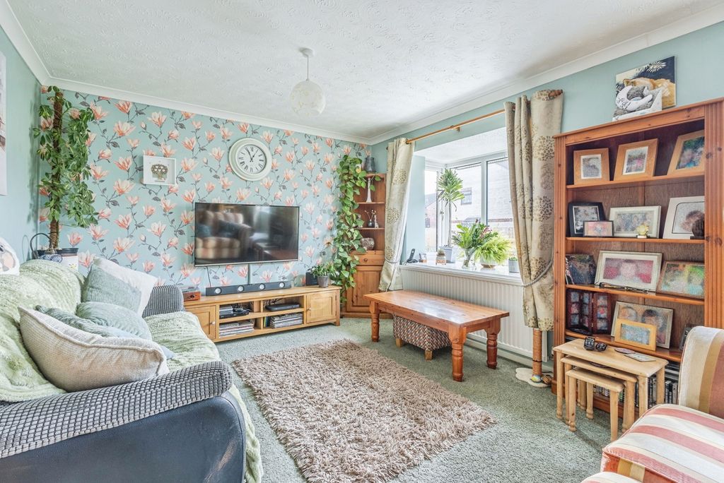 Property photo 2 of 15 Pbox-Img.Jpg