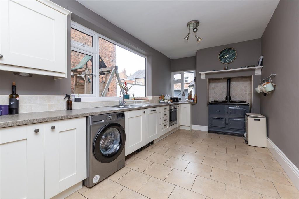 Additional image 9 of 4 bed town house for salePierremont Crescent, Darlington DL3