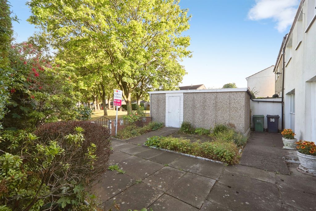 Property photo 2 of 19