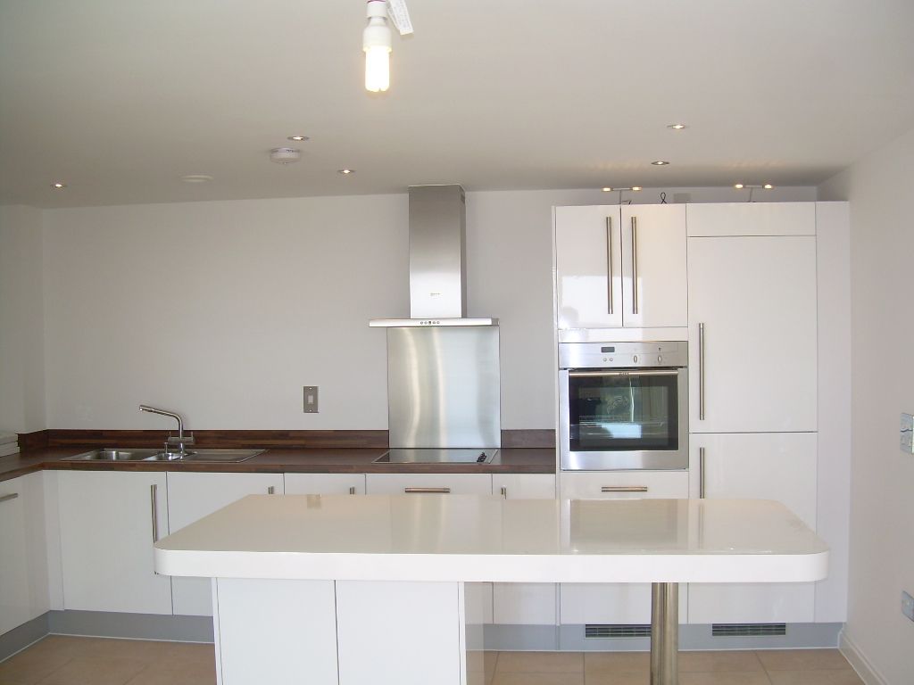 Property photo 3 of 4 Kitchen