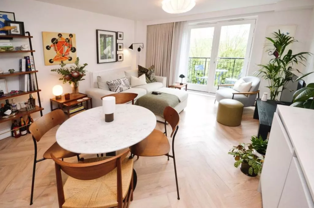 Property photo 3 of 11