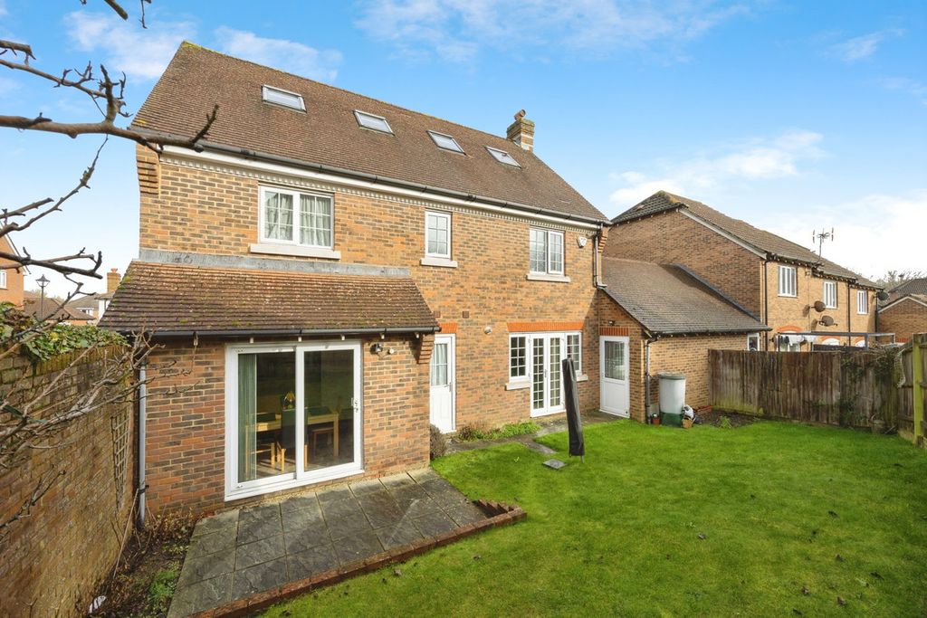 Property photo 2 of 30
