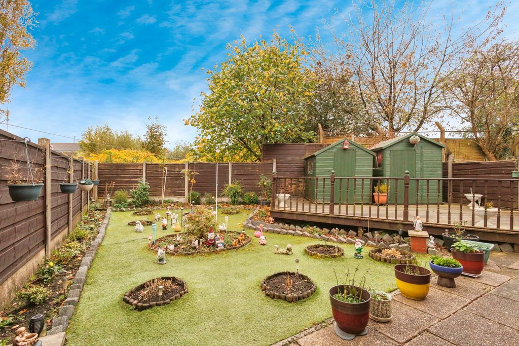 Property photo 2 of 15