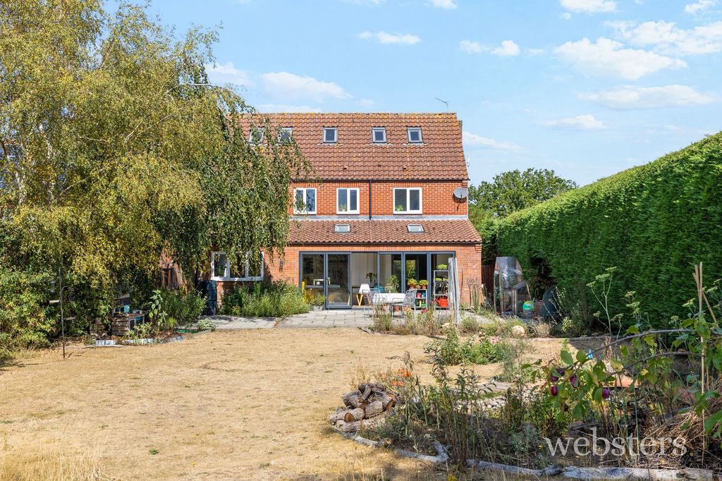 Property photo 2 of 35