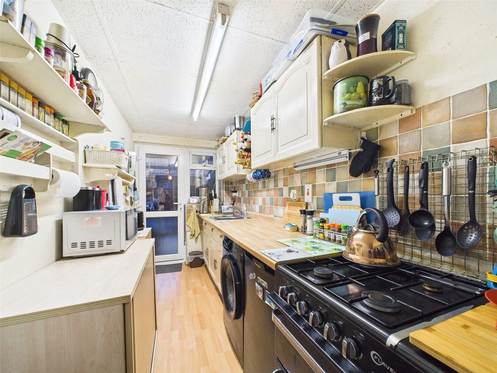 Property photo 3 of 9 Picture No. 05