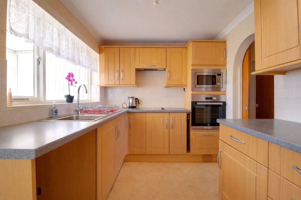 Property photo 3 of 24 3 - Picture No. 20