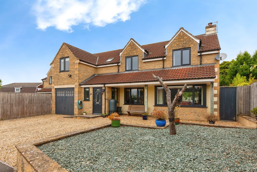 Property photo 1 of 18