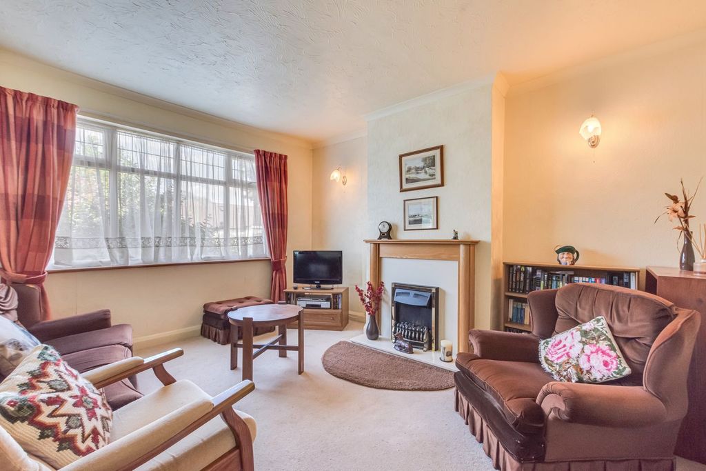 Property photo 3 of 13