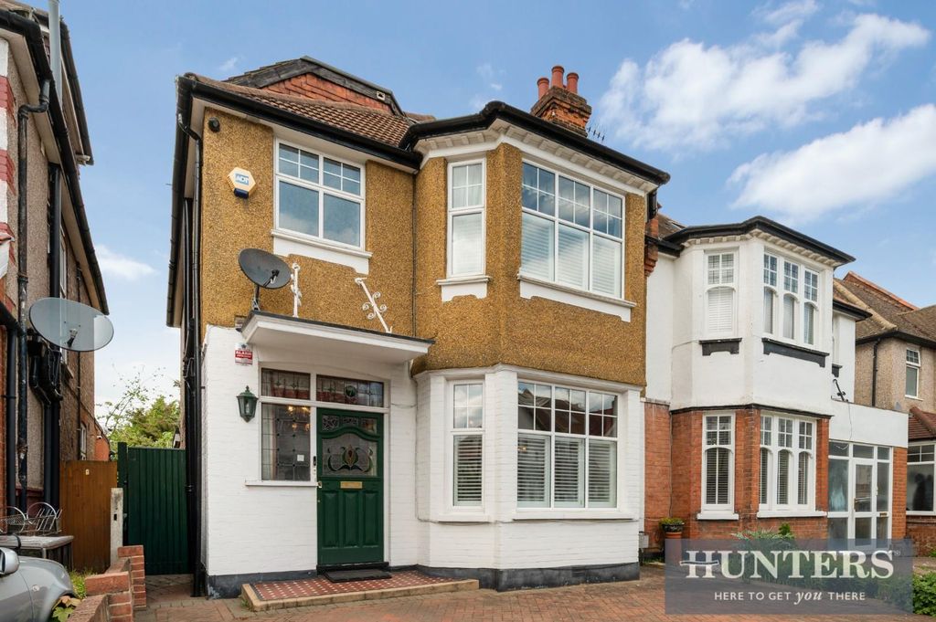 Property photo 1 of 25 Thornbury Avenue-46.Jpg