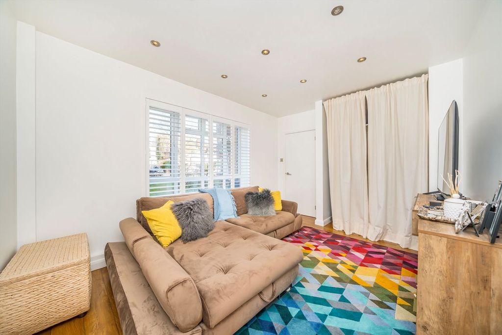 Property photo 2 of 7