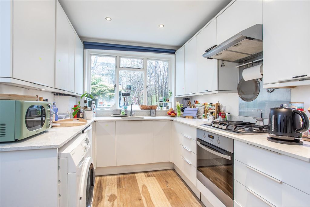 Property photo 2 of 12 Kitchen