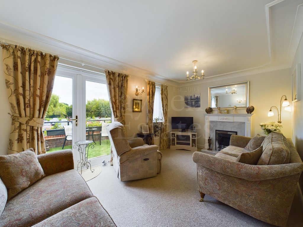 Property photo 2 of 32
