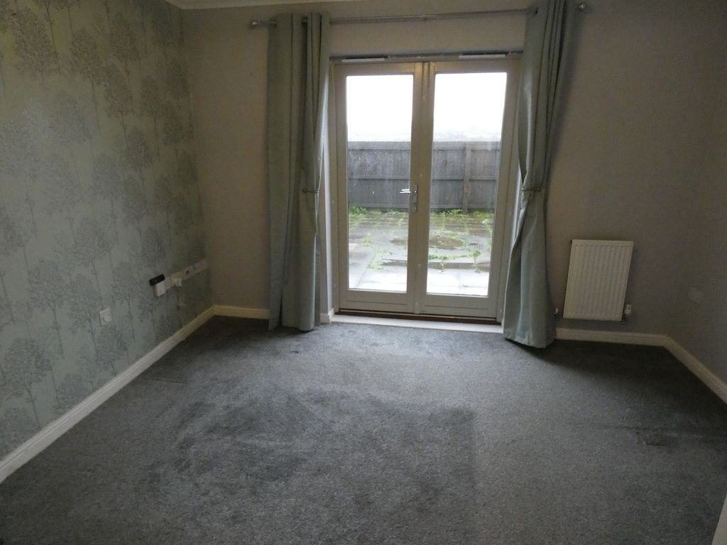 Property photo 2 of 9 Lounge