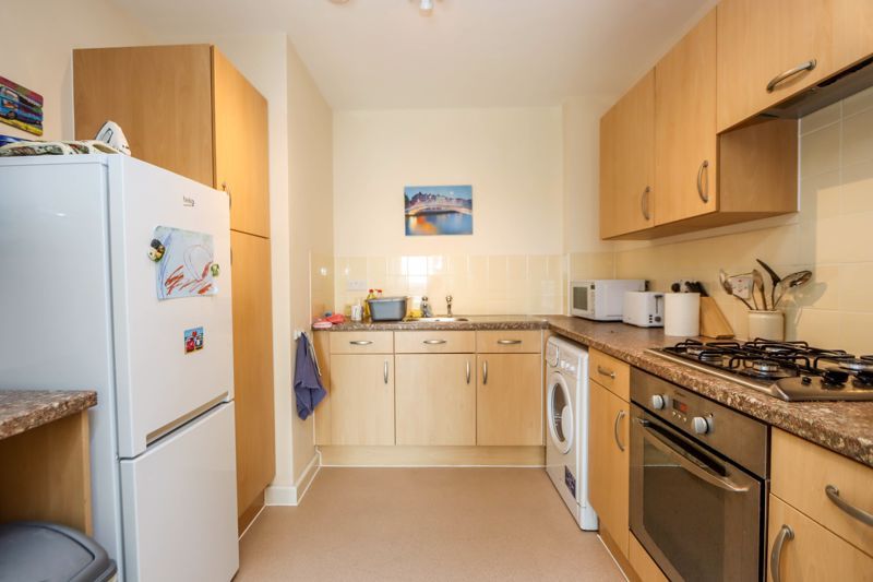 Property photo 3 of 6 Kitchen