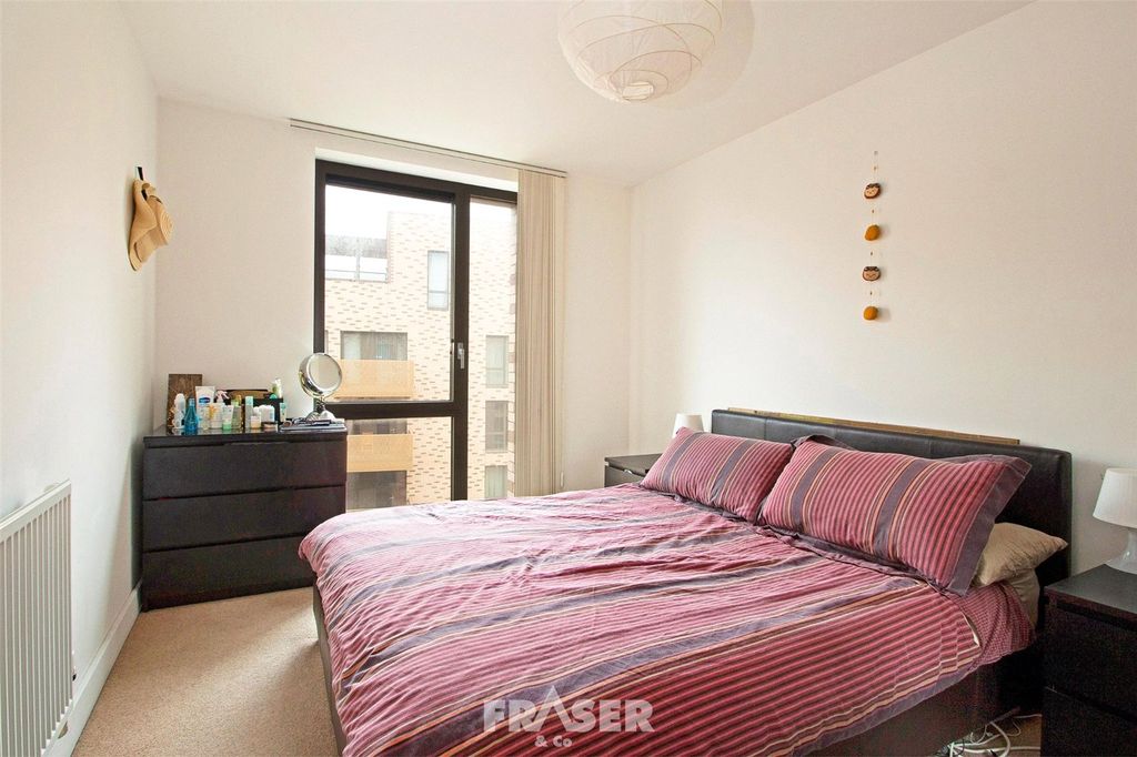 Property photo 3 of 8 Picture No. 14