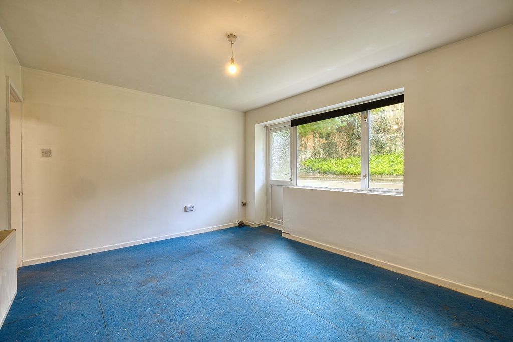 Property photo 2 of 9 Picture 2