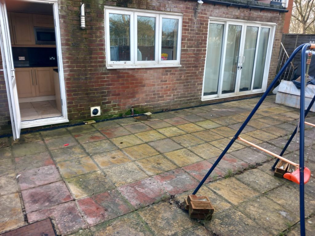 Property photo 3 of 4 Rare Garden