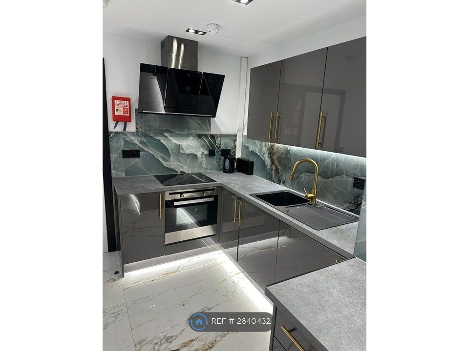 Property photo 1 of 34 Kitchen