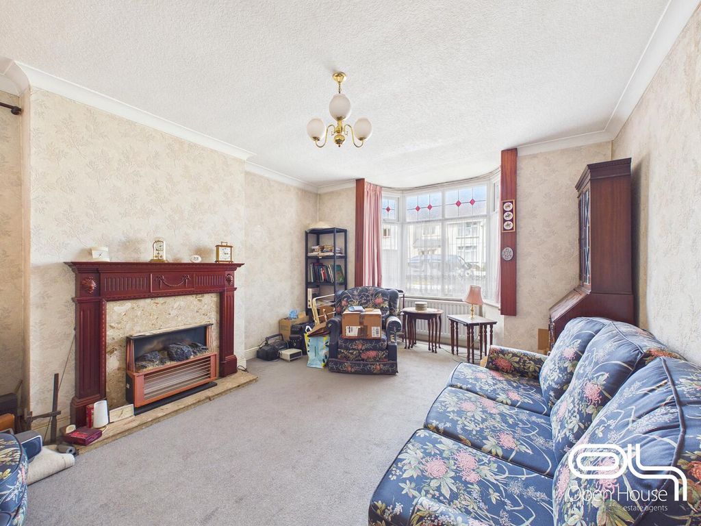 Property photo 3 of 12 Living Room