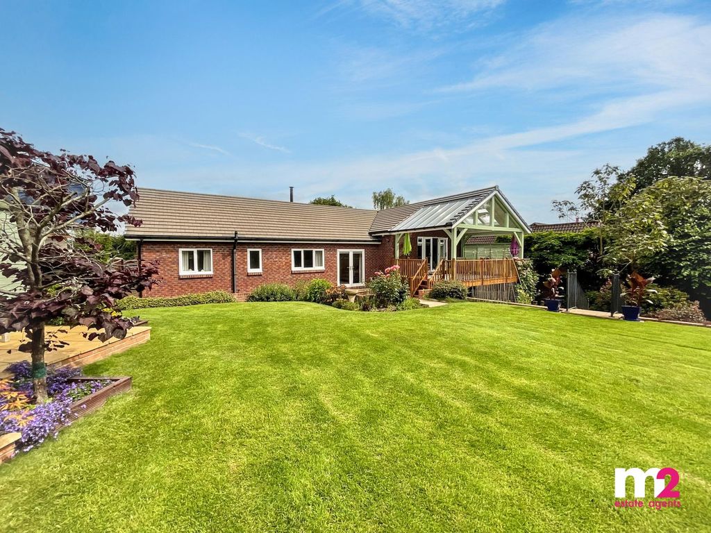 Property photo 2 of 32