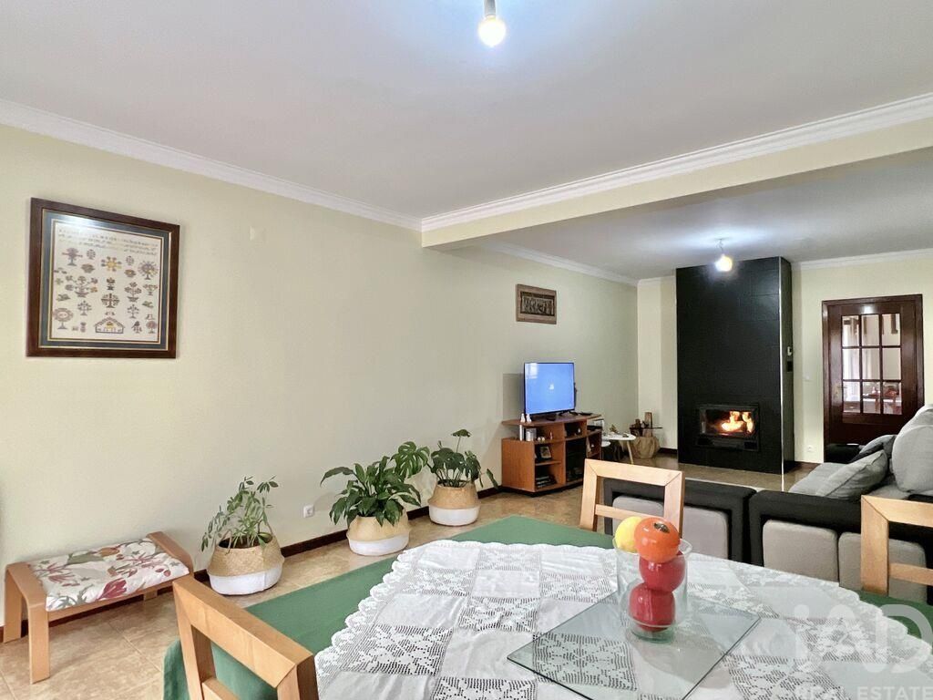 Property photo 1 of 35