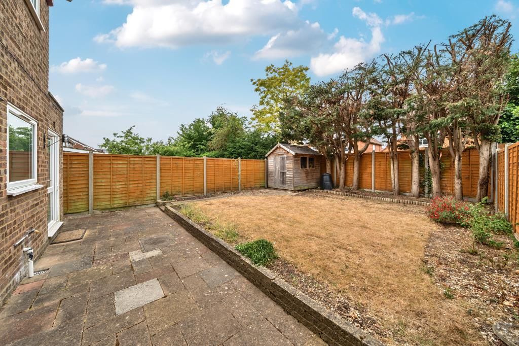Property photo 3 of 18 Outside View