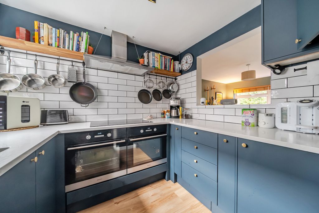 Property photo 2 of 15 Kitchen