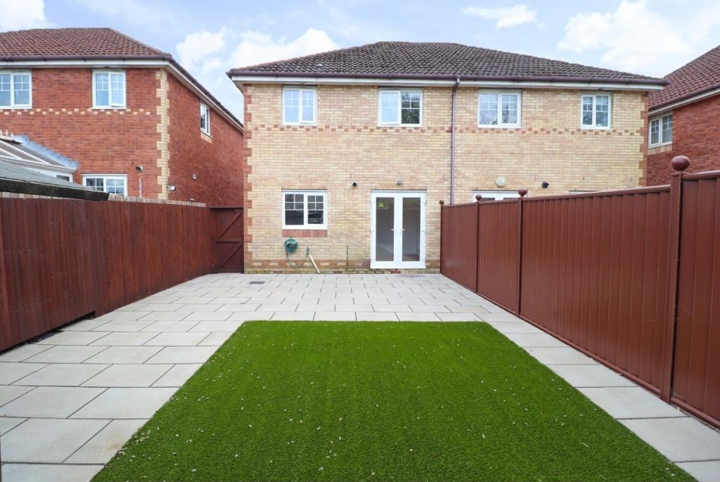 Property photo 2 of 19