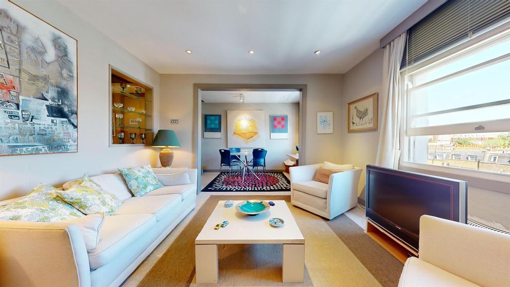 Property photo 3 of 14 12,33Rgliving-Dining.Jpg