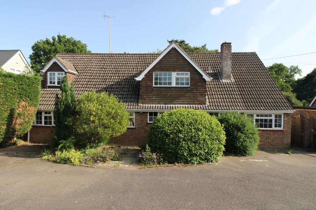 Property photo 1 of 25