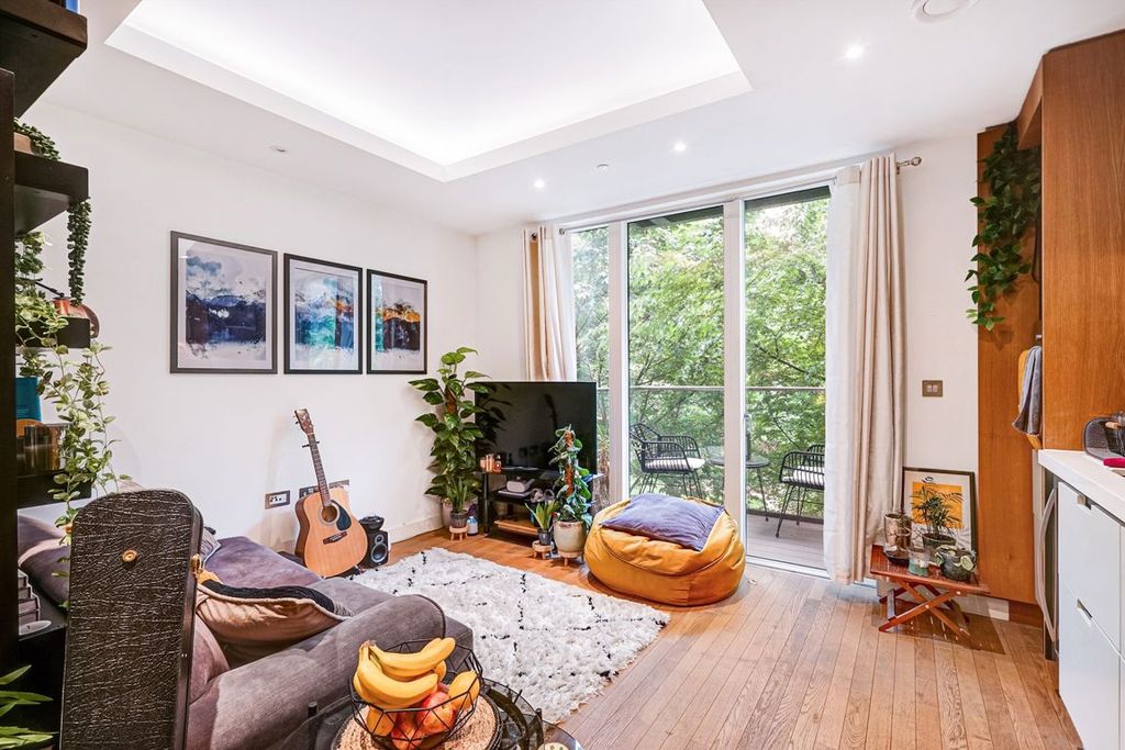 Property photo 3 of 8