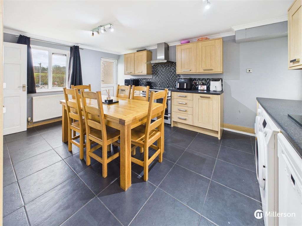 Property photo 3 of 15 Cam05092G0-Pr0143-Still008.Jpg