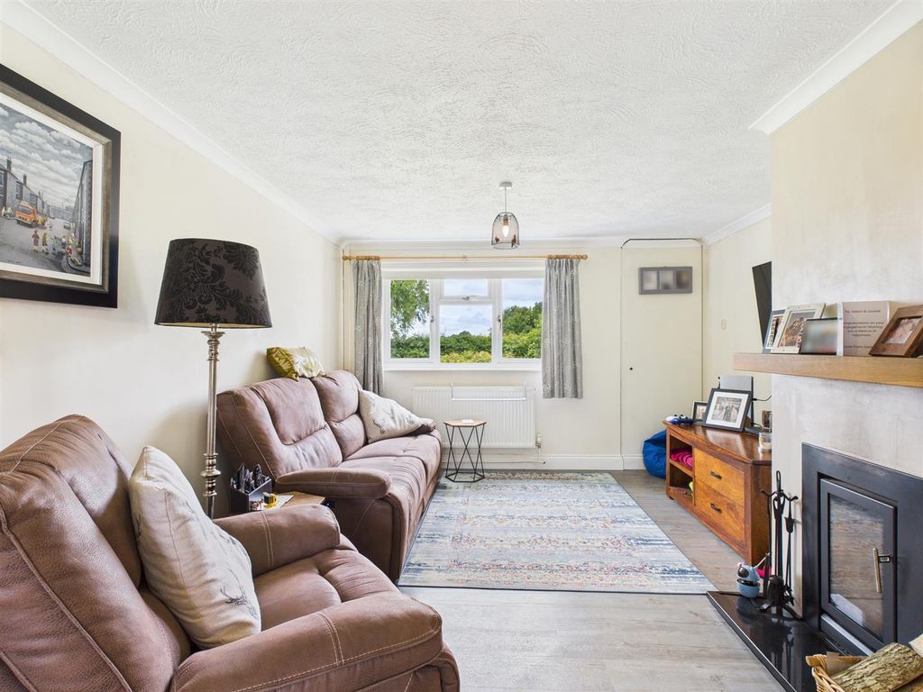 Property photo 3 of 19 Sitting Room
