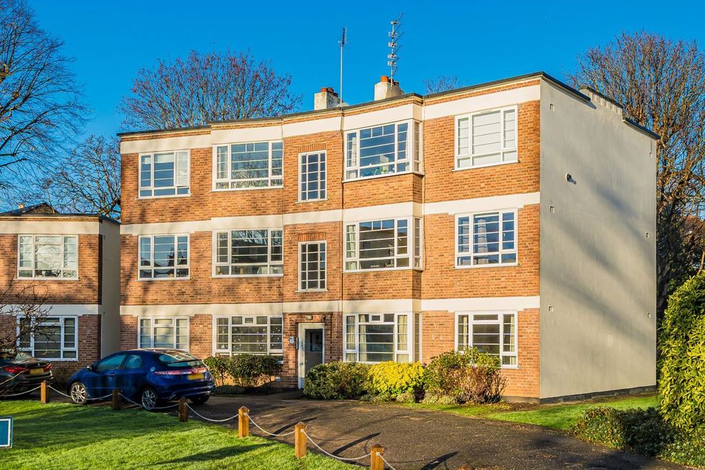 Property photo 1 of 1