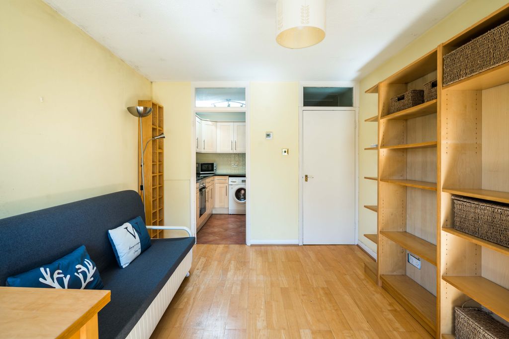 Property photo 3 of 11