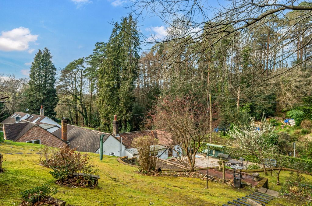 Property photo 3 of 22 1437553-7-69ce7A7...