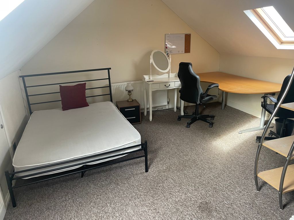 Property photo 2 of 6